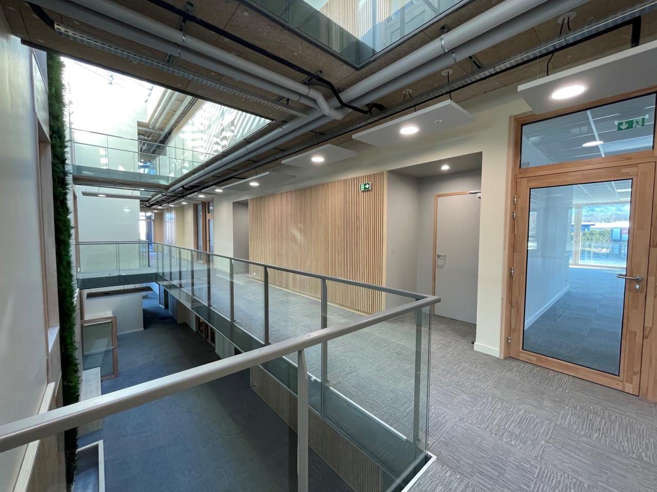 Bureau Annecy-le-Vieux 92m² Location bureau Annecy-le-Vieux Haute-Savoie OLBUR2425561 1